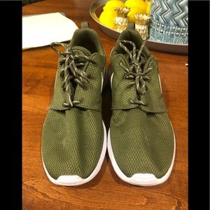 Dark green Nike Roshe